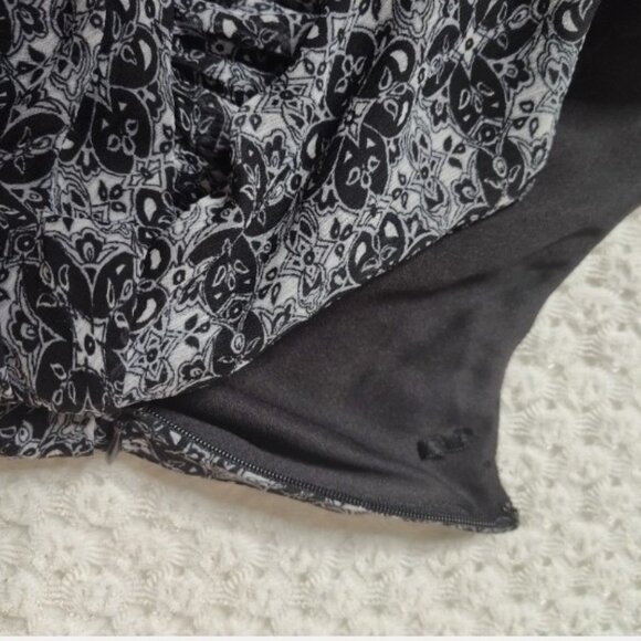 Evan-Picone Black White Patterned Halter Neck Dress Ruched Waist Size 12 - Picture 4 of 10